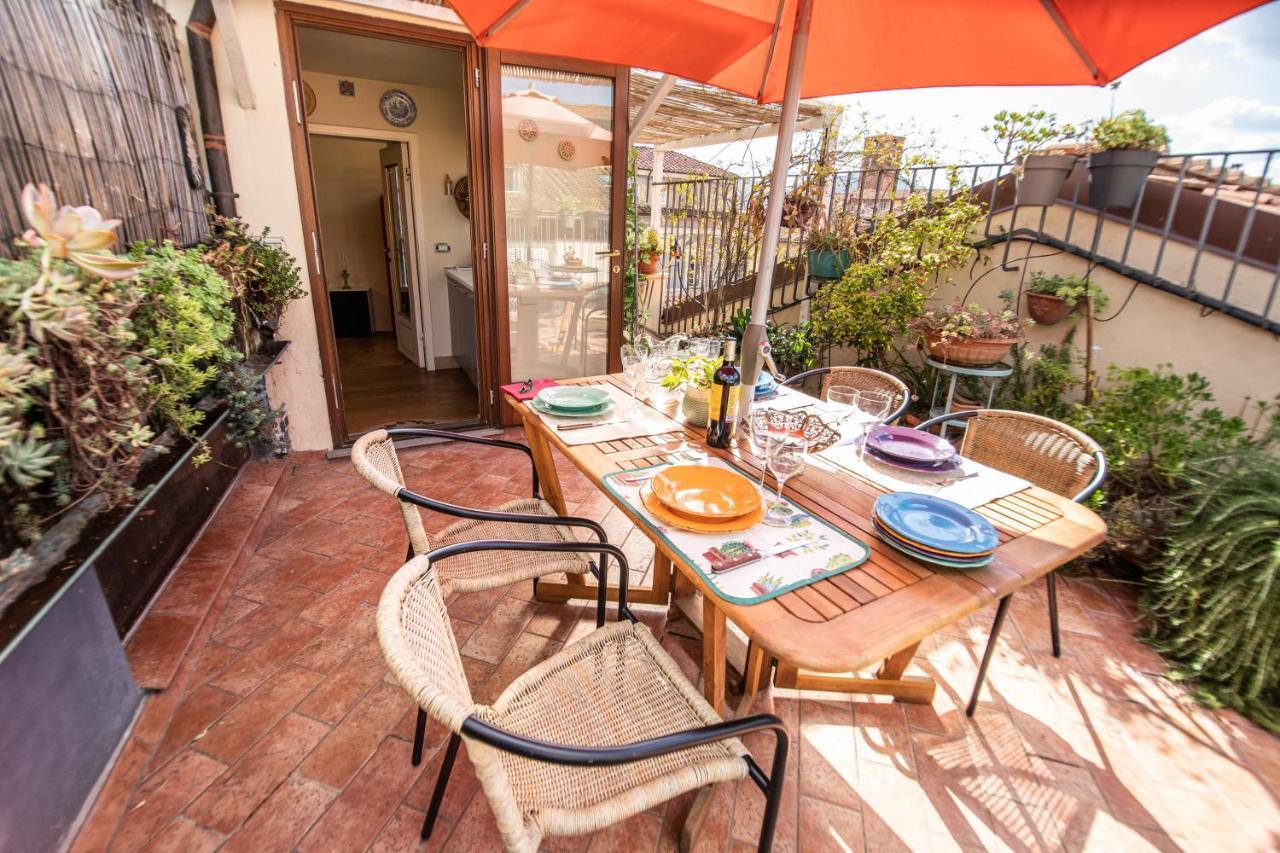 Appartement Residenza Al Pavone Luxury With Terrace à Lucques Extérieur photo