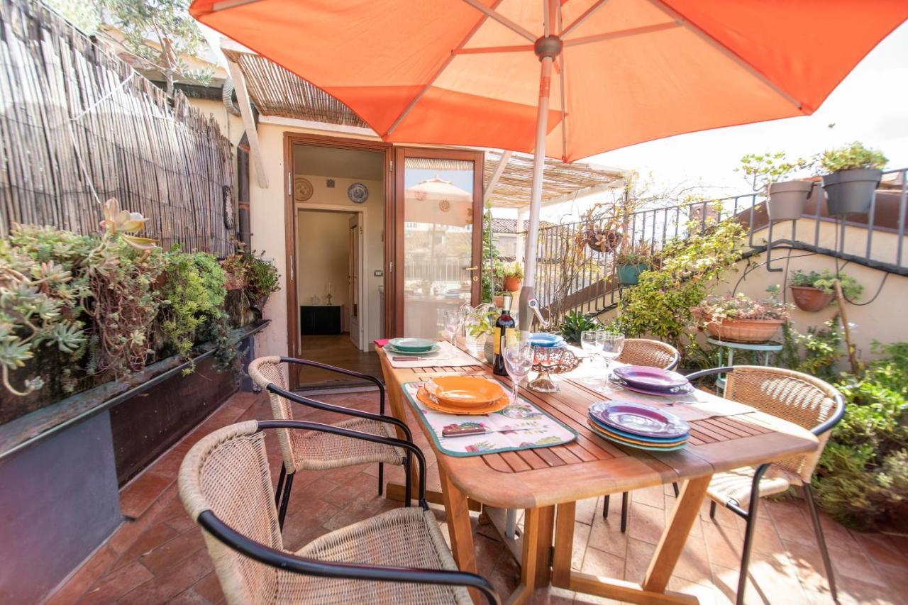 Appartement Residenza Al Pavone Luxury With Terrace à Lucques Extérieur photo